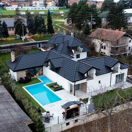 City Escape Luxury Villa Zuce Zewnętrze zdjęcie