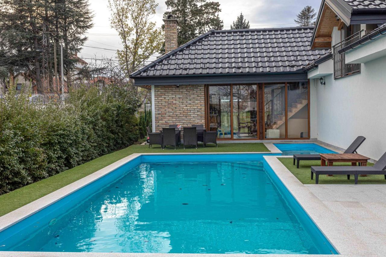 City Escape Luxury Villa Zuce Zewnętrze zdjęcie