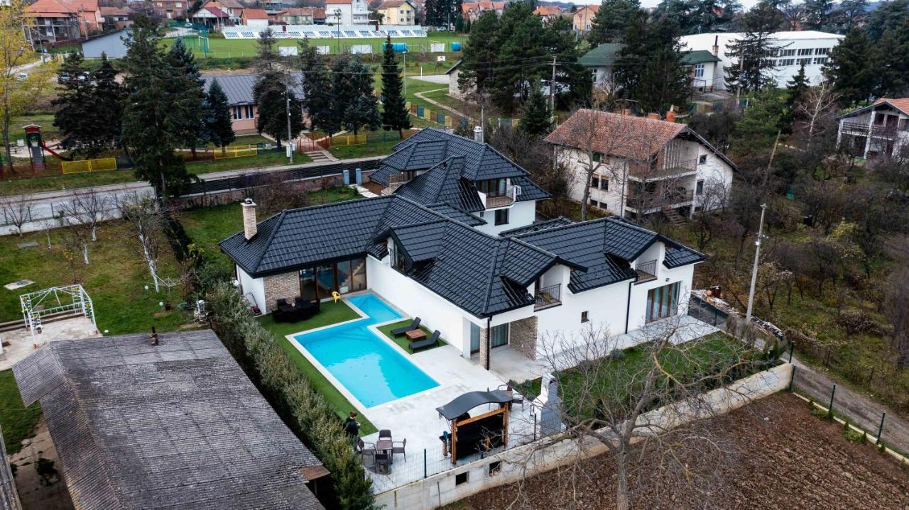 City Escape Luxury Villa Zuce Zewnętrze zdjęcie