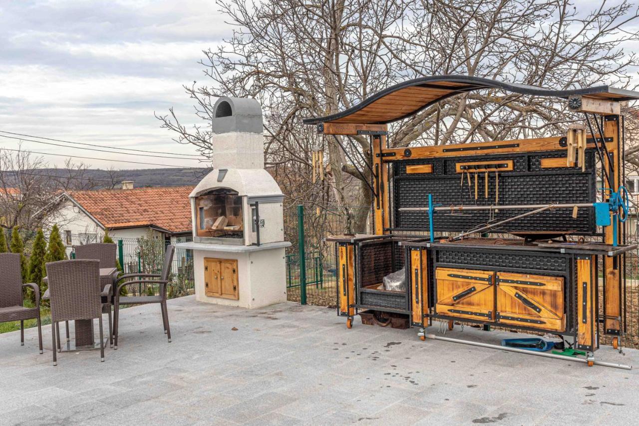 City Escape Luxury Villa Zuce Zewnętrze zdjęcie